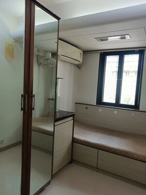 Furnished Amenities in 1.5 BHK Apartment at Parel – for Rent
