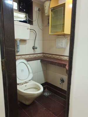 Bathroom in 1.5 BHK Apartment at Parel – for Rent