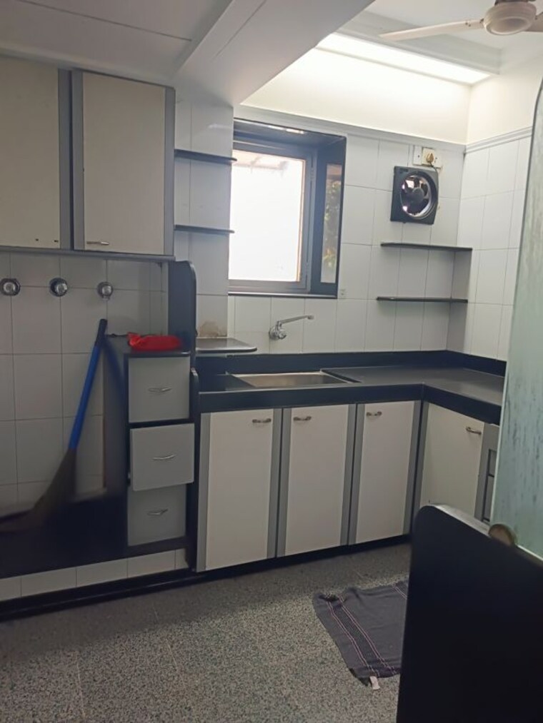 Kitchen, parel 1.5 Bedroom 500 Sq.Ft. Apartment In Parel Mumbai 10239260