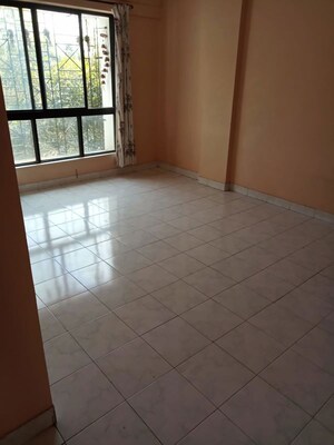 Room in 2 BHK Apartment at Potnis Parisar, Karve Nagar – for Rent