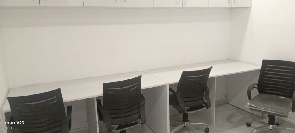 Office Space For Rent in Gaur City Mall