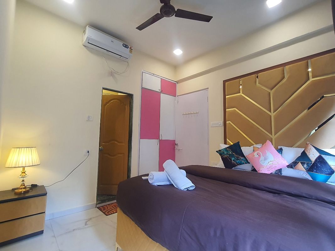 2 BHK + Pooja Room,Servant Room Apartment For Rent in Anand Vihar Society