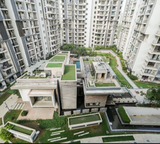 3.5 BHK + Servant Room 2066 Sq.Ft. Apartment in Godrej Oasis