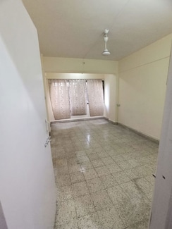 1 BHK + Study Room Apartment For Sale in Roop Varsha CHS