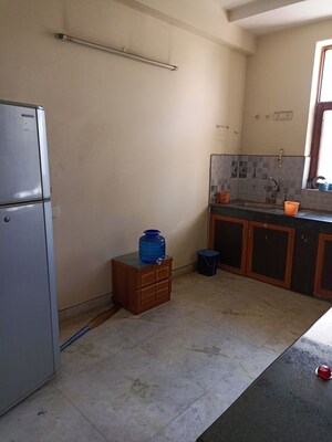 Living Room in 2.5 BHK Apartment at Supertech Cape Town, Sector 74 – for Rent