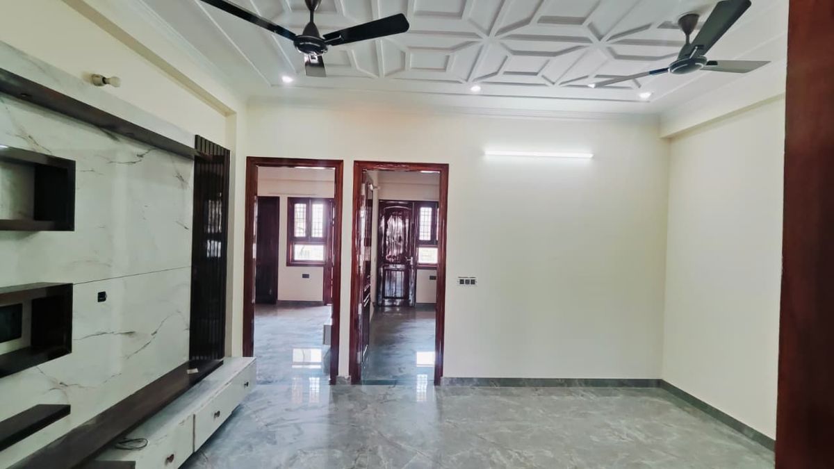 2 BHK + Pooja Room Builder Floor For Rent in Sector 31