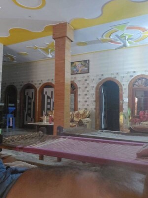 Bedroom in 6+ BHK Independent House at Bharat Colony – for Sale