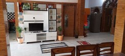 6+ BHK + Pooja Room,Servant Room,Study Room,Extra Room Independent House For Sale in BHARAT COLONY
