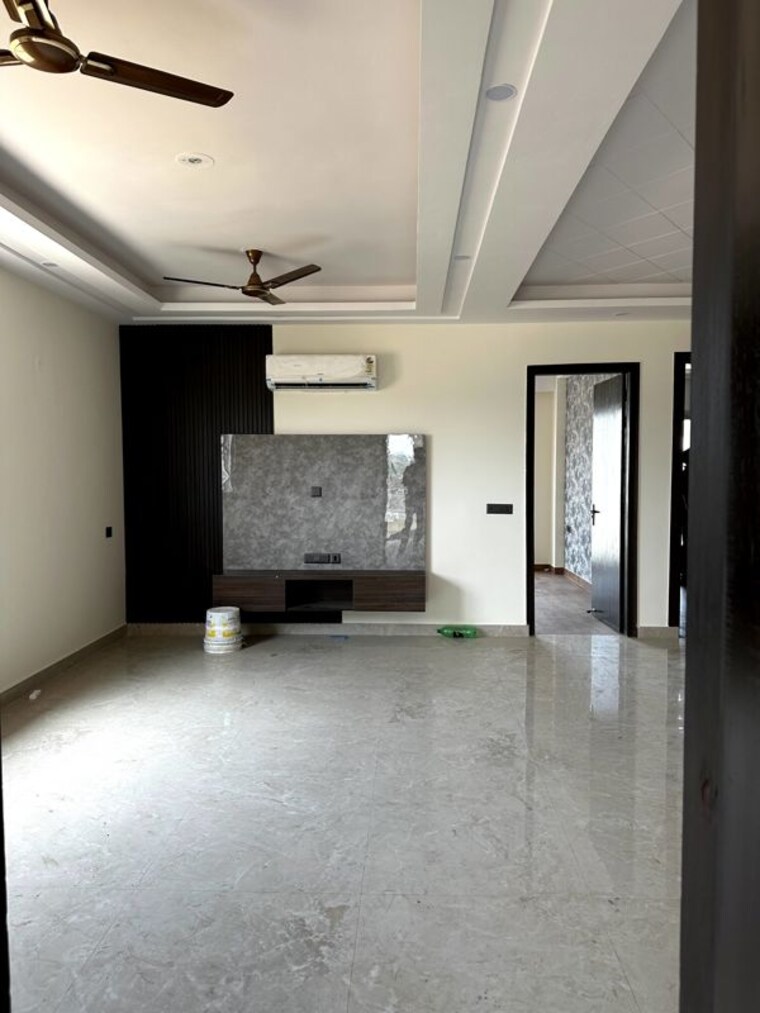 Room, sector 30 2 Bedroom 1800 Sq.Ft. Builder Floor In Sector 30 Faridabad 10239438