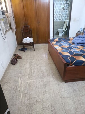 2 BHK Villa For Rent in RWA Apartments, Sector 31