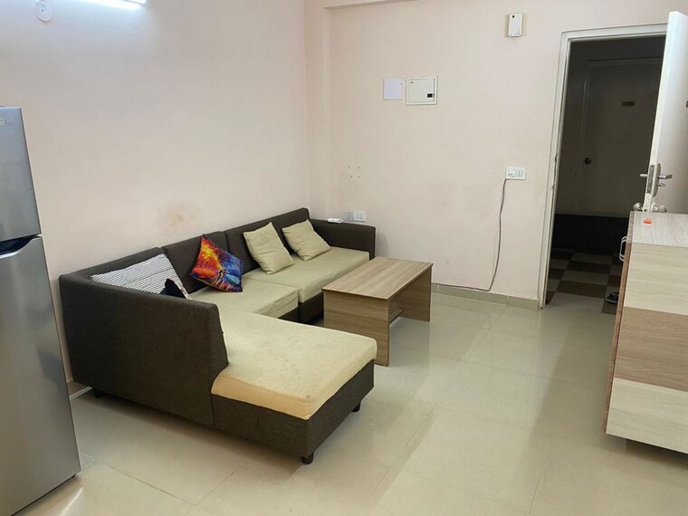 Living Room, shree-vardhman-green-court 2 Bedroom 626 Sq.Ft. Apartment In Sector 90 Gurgaon 10239444