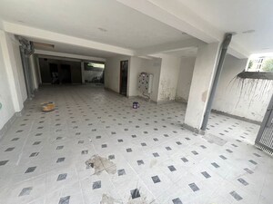 Parking in 3 BHK Builder Floor at AVL 36 Gurgaon, Sector 36 – for Rent