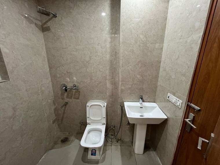 Bathroom, avl-36-gurgaon 3 Bedroom 1450 Sq.Ft. Builder Floor In Sector 36 Gurgaon 10239459