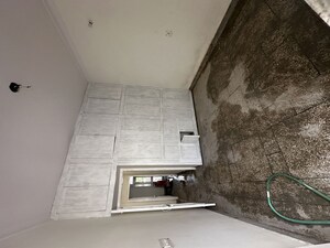 Room in 1 BHK Builder Floor at Indraprastha Colony – for Rent