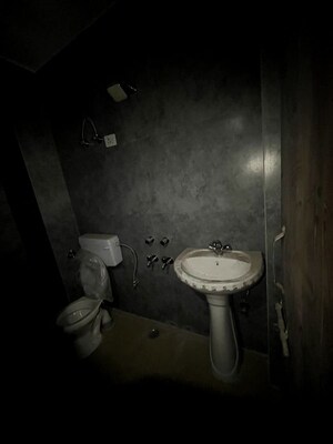 Bathroom in 1 BHK Builder Floor at Sector 31 – for Rent