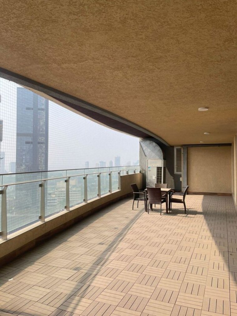  Parking, lokhandwala-minerva-mahalaxmi 3 Bedroom 1950 Sq.Ft. Apartment In Mahalaxmi Mumbai 10239511