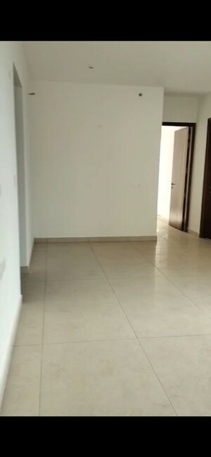 Room in 3.5 BHK Apartment at Malwa Escon Primera, International Airport Road – for Rent