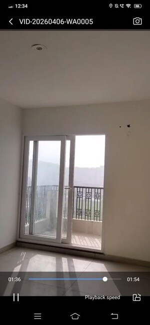 Room in 3.5 BHK Apartment at Malwa Escon Primera, International Airport Road – for Rent