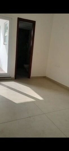 3.5 BHK + Servant Room Apartment For Rent in Malwa Escon Primera