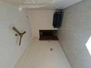 Room in 3 BHK Independent House at RWA Jalvayu Vihar, Sector 25 – for Sale