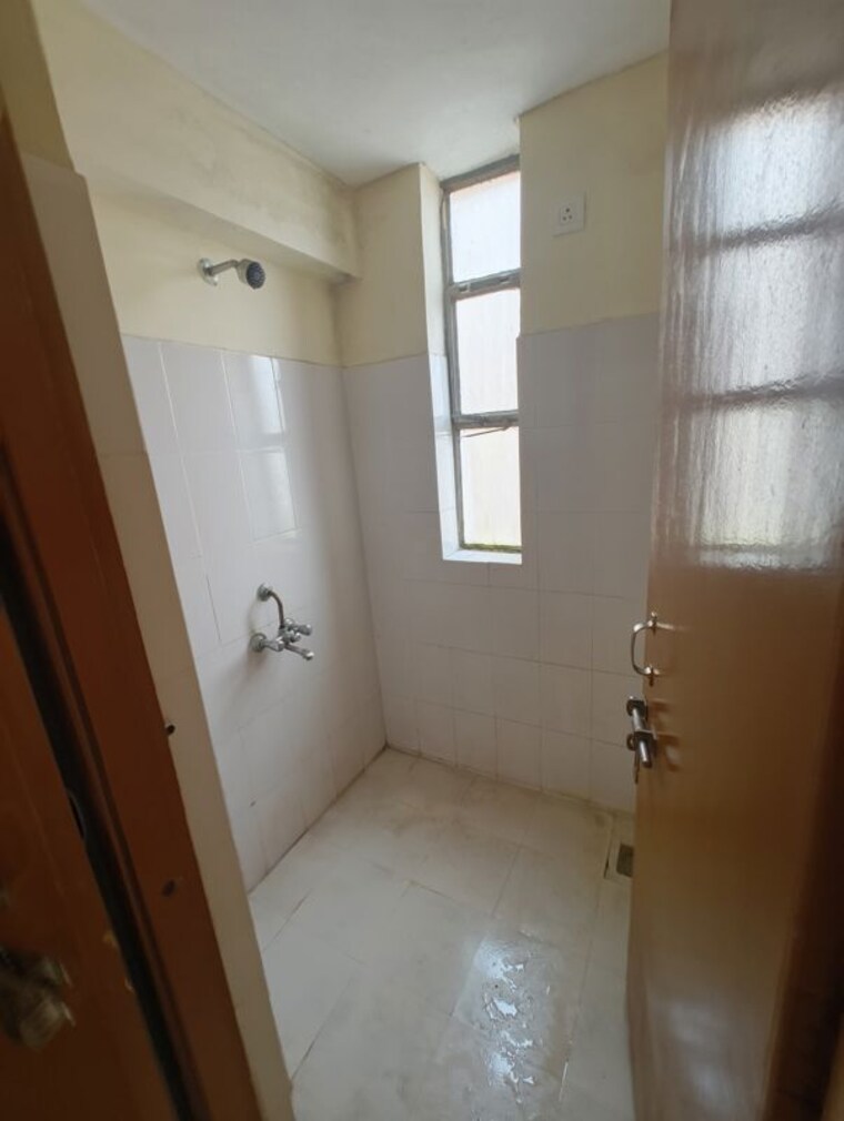 Bathroom, adani-aangan 1 Bedroom 412 Sq.Ft. Apartment In Sector 89a Gurgaon 10239585