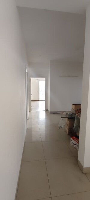 Room in 3 BHK Apartment at Emaar Palm Gardens, Sector 83 – for Rent