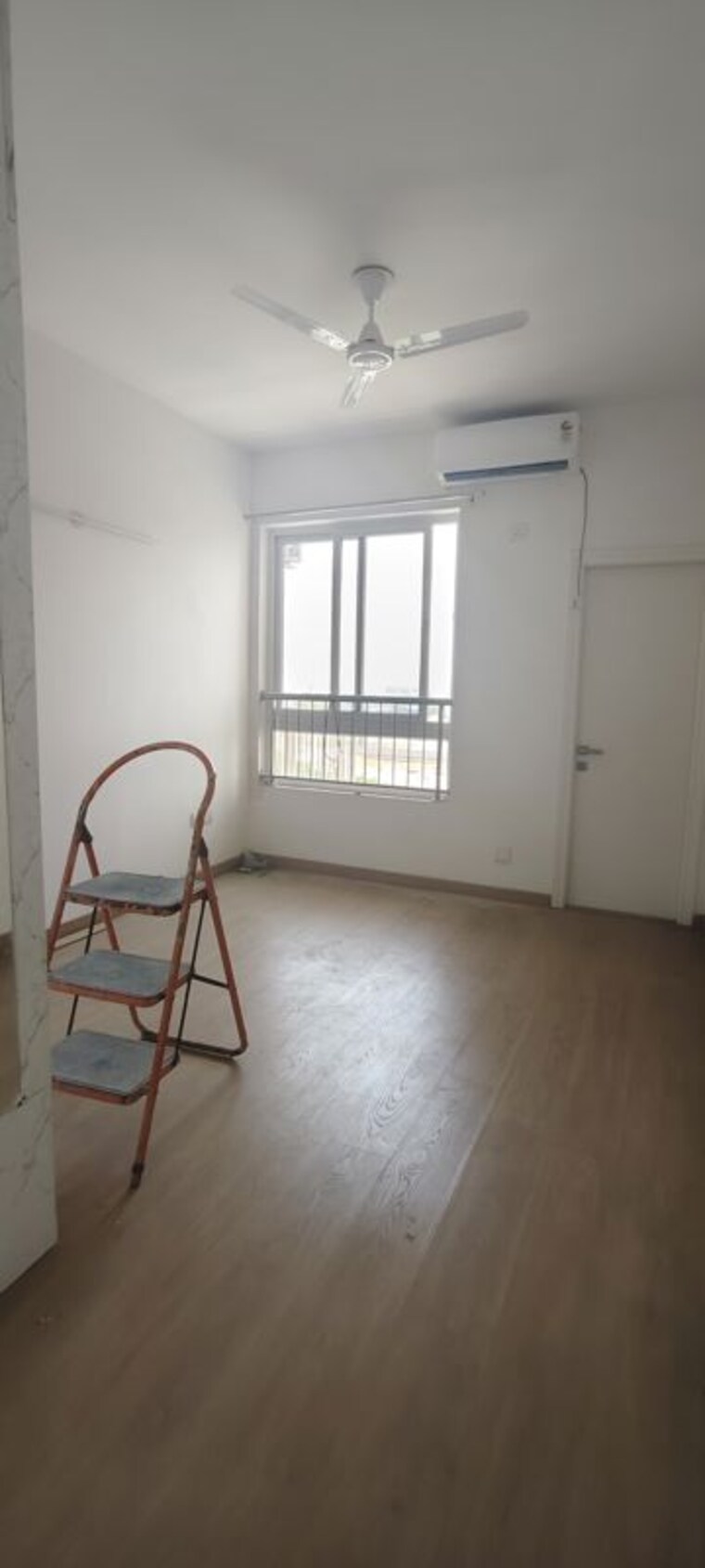Room, emaar-palm-gardens 3 Bedroom 1900 Sq.Ft. Apartment In Sector 83 Gurgaon 10239558