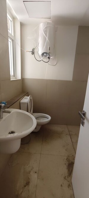 Bathroom in 3 BHK Apartment at Emaar Palm Gardens, Sector 83 – for Rent