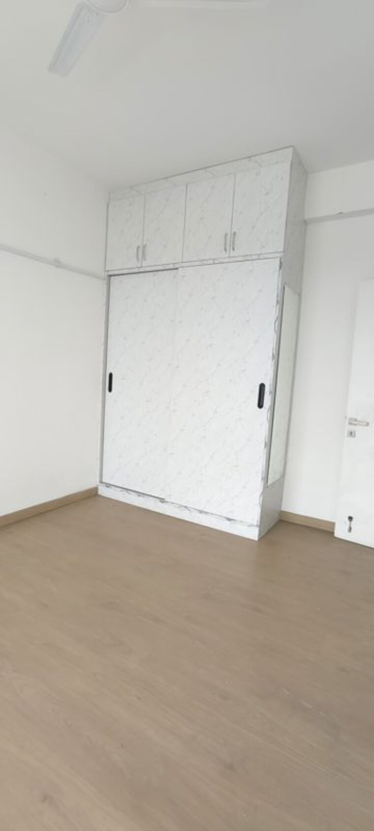 Room, emaar-palm-gardens 3 Bedroom 1900 Sq.Ft. Apartment In Sector 83 Gurgaon 10239558
