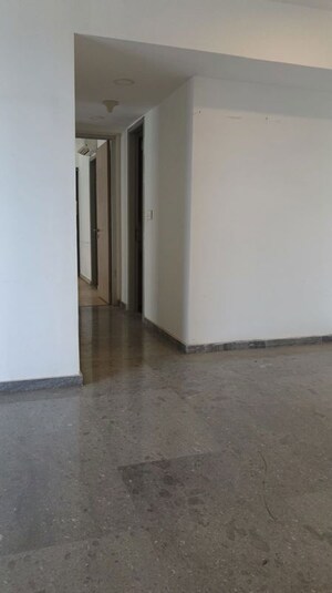 Room in 2 BHK Apartment at New Cuffe Parade, Wadala – for Rent