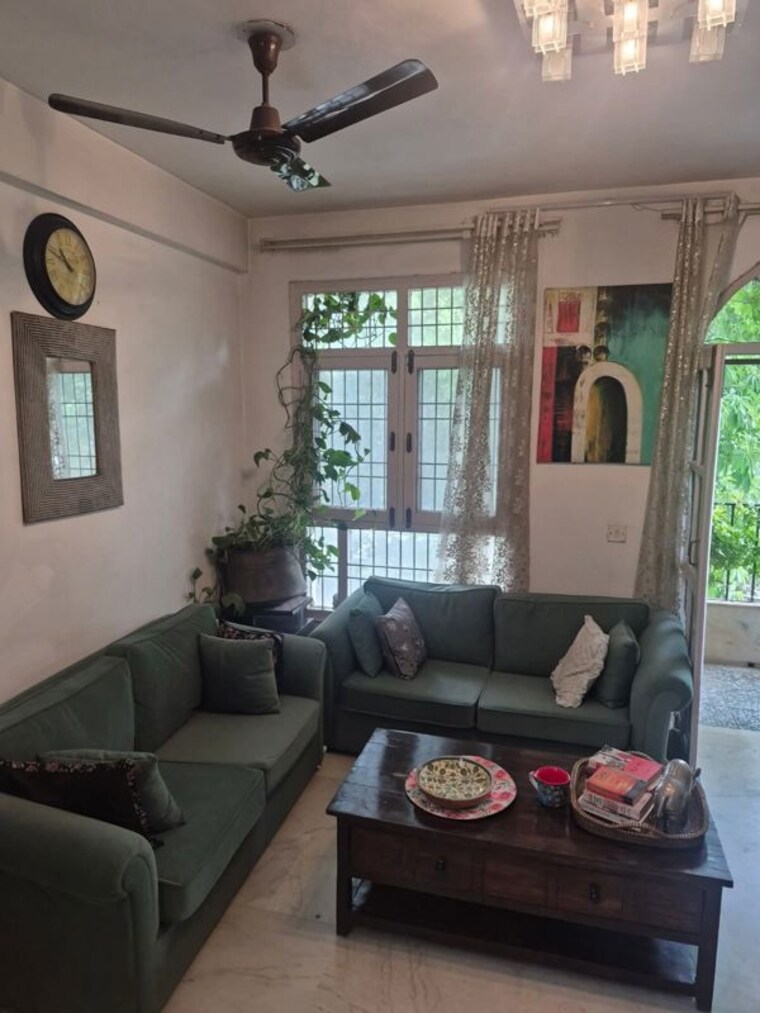 Living Room, atlantis-cghs 3 Bedroom 1450 Sq.Ft. Builder Floor In Sector 47 Gurgaon 10239610