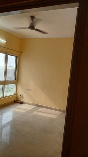 Room in 1 RK Apartment at UPAVP Ganga Yamuna And Hindon Enclave, Pratap Vihar – for Rent