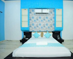 Bedroom in 3 BHK Apartment at Shalimar Emerald, Butler Colony – for Sale