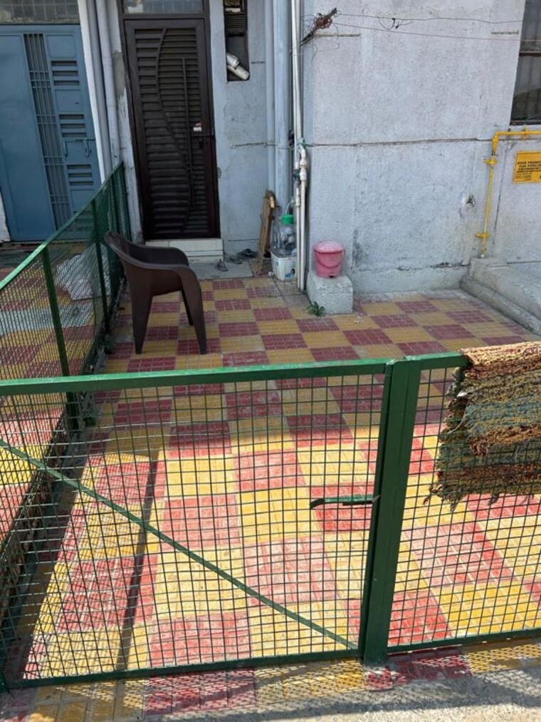 Balcony, sector 10 greater noida 1 Bedroom 30 Sq.Mt. Apartment In Sector 10 Greater Noida Greater Noida 10239673