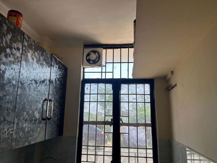 Room, sector 10 greater noida 1 Bedroom 30 Sq.Mt. Apartment In Sector 10 Greater Noida Greater Noida 10239673