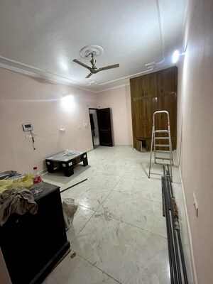 Parking in 3 BHK Independent House at Sector 31 – for Rent