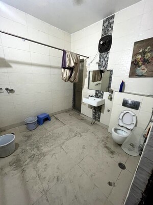 Team Area in 3 BHK Independent House at Sector 31 – for Rent