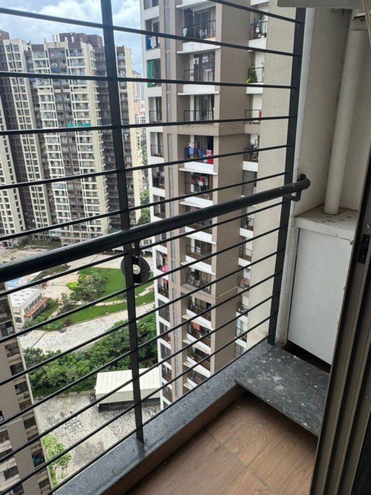 Balcony, runwal-eirene 3 Bedroom 958 Sq.Ft. Apartment In Balkum Pada Thane 10239694