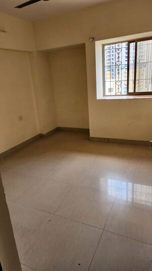 Room in 3 BHK Apartment at Runwal Garden City, Balkum Pada – for Rent