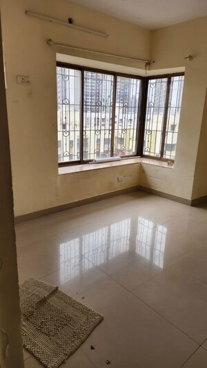 Room in 3 BHK Apartment at Runwal Garden City, Balkum Pada – for Rent