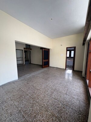 3 BHK Independent House For Rent in Sector 8