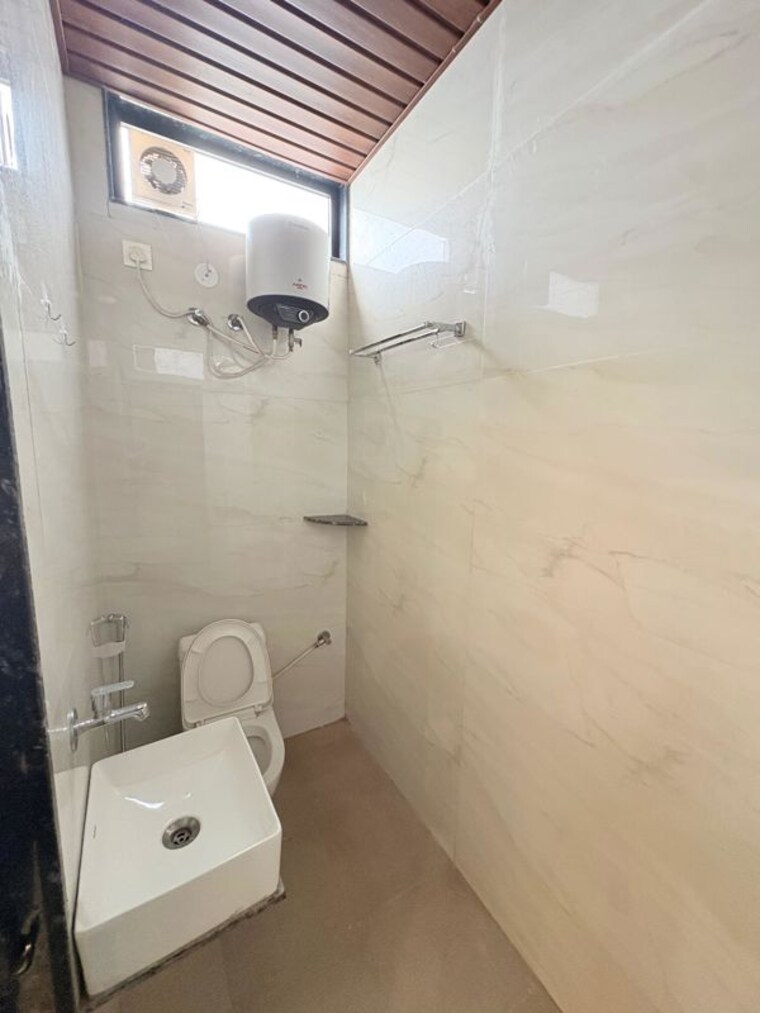 Bathroom, jagatpura Studio 400 Sq.Ft. Builder Floor In Jagatpura Jaipur 10239686