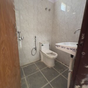 Bathroom in 1 RK Builder Floor at Sector 18 – for Rent