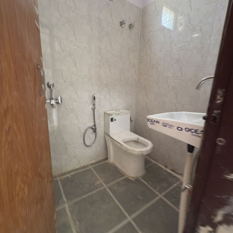 Bathroom, sector 18 1 RK 160 Sq.Ft. Builder Floor In Sector 18 Gurgaon 10239765