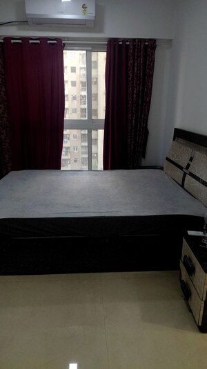 Bedroom in 2 BHK Apartment at Platinum Life, Andheri West – for Rent