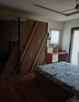 Bedroom in 4 BHK Apartment at Vivekanand Nagar – for Rent