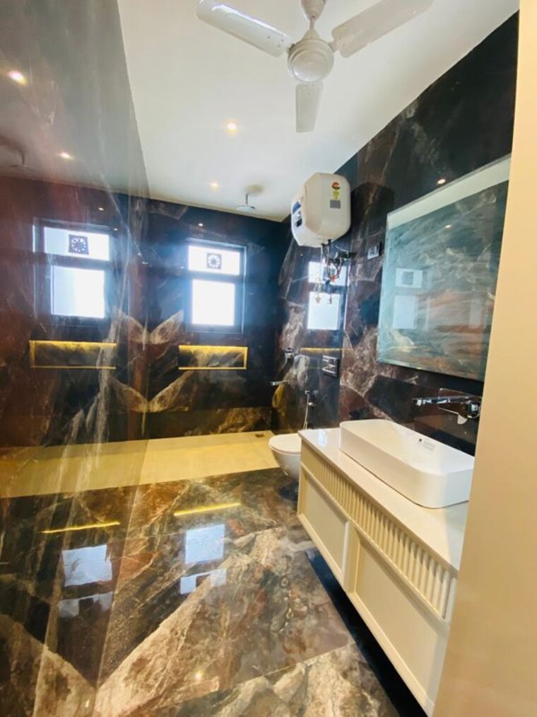 Gym, ansal-plaza-sector-23 4 Bedroom 4280 Sq.Ft. Builder Floor In Sector 23 Gurgaon 10239754