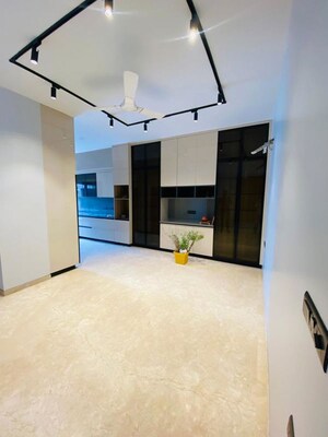 Room in 4 BHK Builder Floor at Ansal Plaza Sector-23, Sector 23 – for Rent