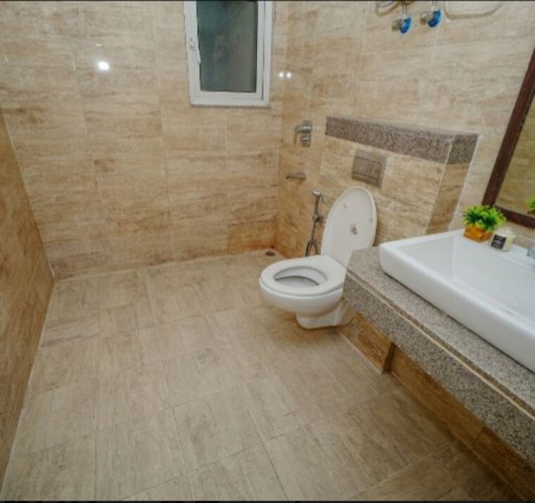 Bathroom, experion-the-heart-song 3.5 Bedroom 2003 Sq.Ft. Apartment In Sector 108 Gurgaon 10239788