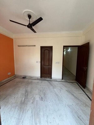 Room in 3 BHK Builder Floor at Malviya Nagar – for Rent